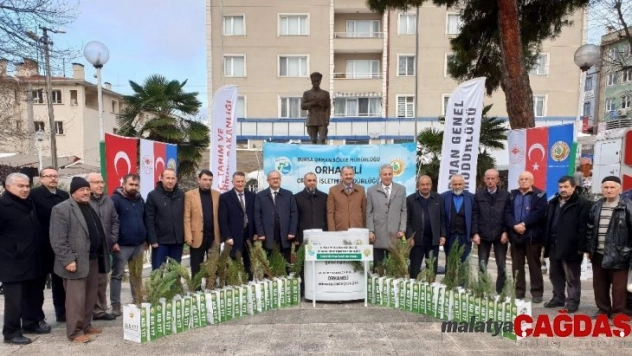 Yılbaşında 500 fidan dağıtıldı