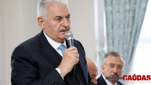 Yıldırım, baba ocağı Refahiye'de hemşehrileriyle hasret giderdi