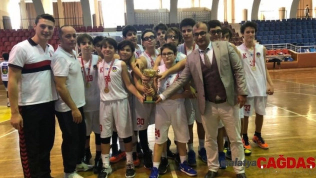 Yıldız erkekler potada yarıştı