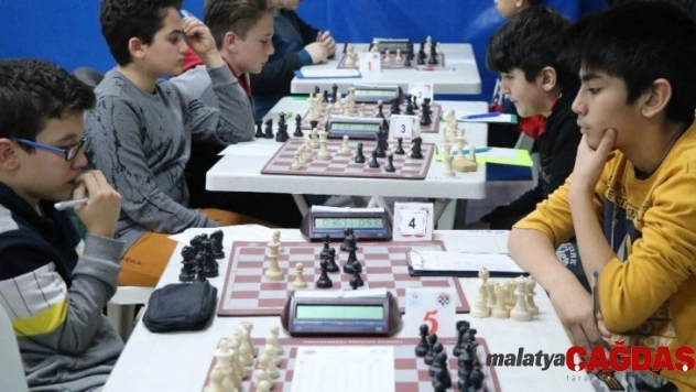 Yıldızlar Satranç İl Birinciliği Başladı
