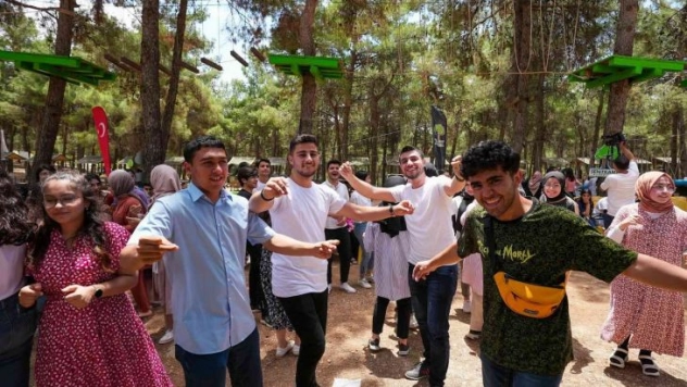 YKS'ye girecek öğrencilere moral pikniği