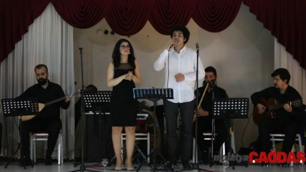 YKSM Ses ve Saz Sanatçılarından Emek Mahallesi'nde konser