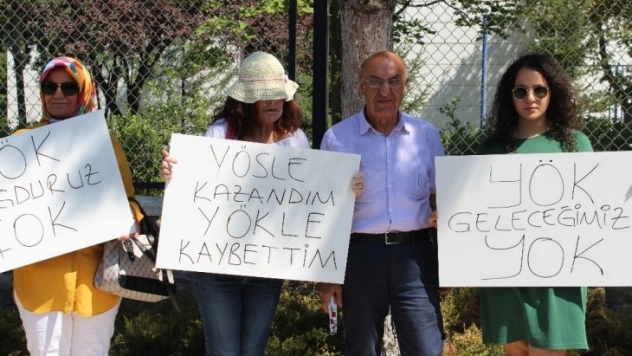 YÖK'ün yabancı öğrencilerin kontenjanlarıyla ilgili kararına tepki