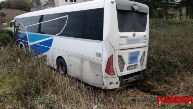 Yolcu otobüsü kaza yaptı