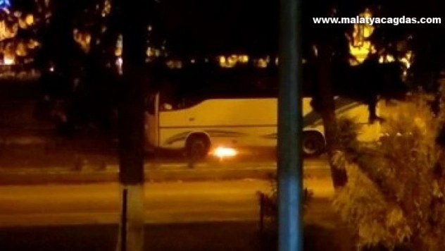 Yolcu otobüsünde korkutan yangın