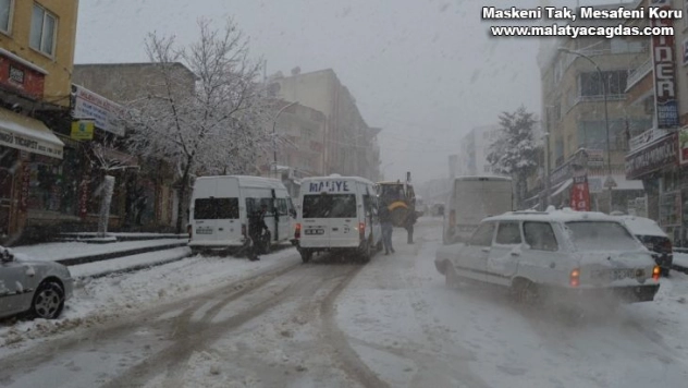 Yollar buz pistine döndü
