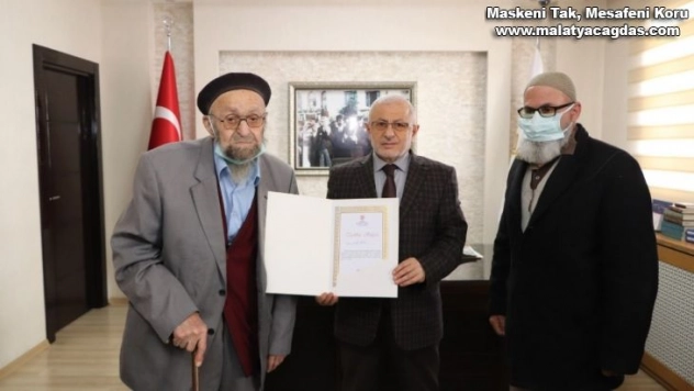 Yozgat'tan Sivas'a geldi, cami için bağış yaptı