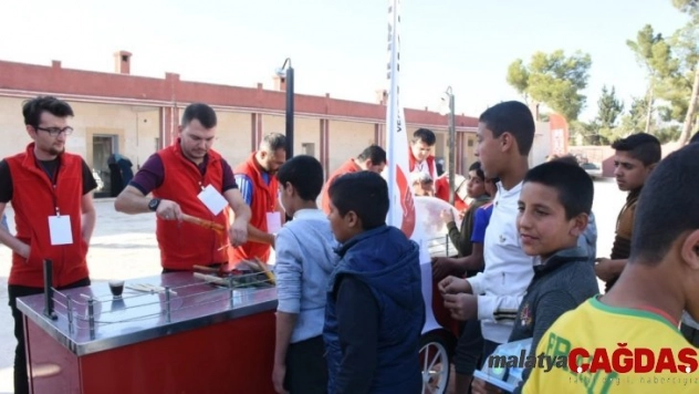 YTB'den teröre karşı iyilik tırı