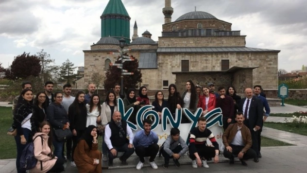 YTB yurt dışında 8 ayda yüz binlerce vatandaşa ulaştı