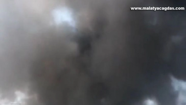 Yufka açarken evi yanıyordu