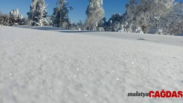 Yüksek kesimlere yağan kar kartpostallık görüntüler oluştu