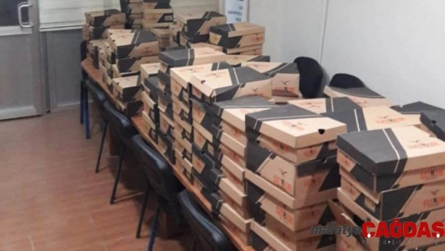 Yükümlü çocuklarına kışlık bot yardımı