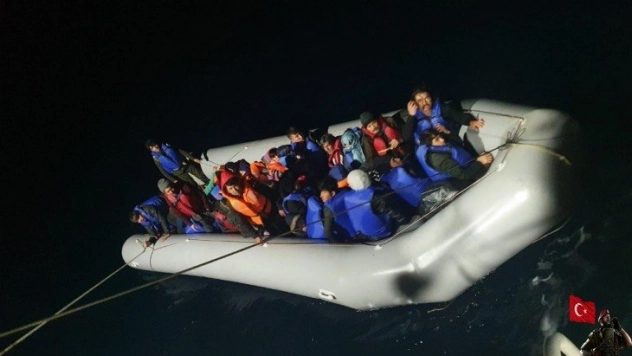 130 göçmeni sahil güvenlik kurtardı