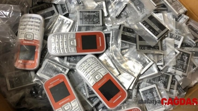 Yurt dışından tır ile kaçak ürün getiren şahıslara operasyon: 2 gözaltı