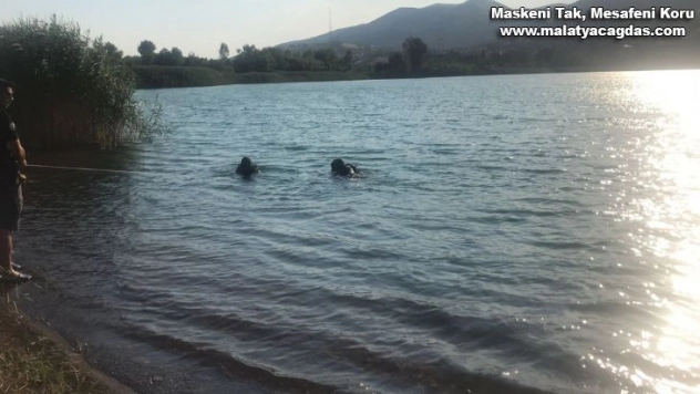 Yüzmek için göle giren çocuk boğuldu