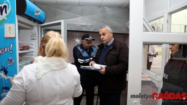 Zabıta ekipleri çocukların sağlığı için denetimde