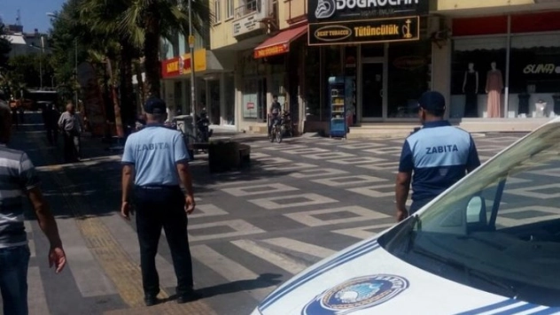 Zabıta ekipleri denetimlerini sürdürüyor