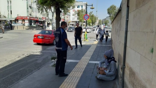 Zabıta ve polisten dilenci operasyonu