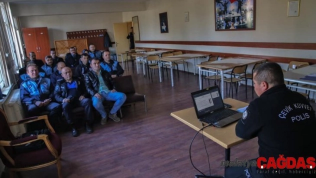 Zabıta'ya sprey eğitimi