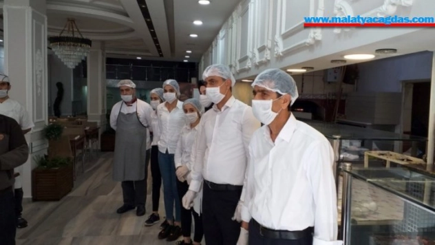 Zabıtadan esnafa korona virüs bilgilendirme