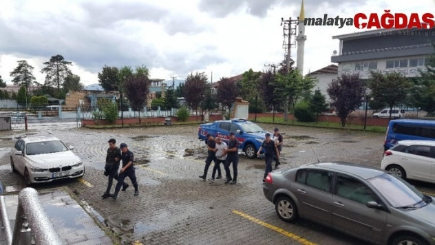 Zehir tacirlerinin oyununu jandarma bozdu