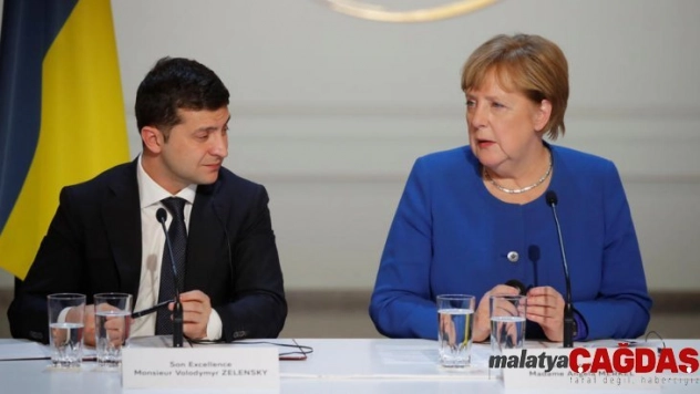 Zelenskiy, Merkel ile telefonda görüştü