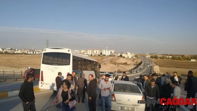 Zincirleme trafik kazasında 5 araç bir birine girdi: 1 yaralı