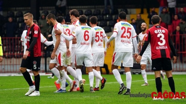 Ziraat Türkiye Kupası: Fatih Karagümrük: 0 - Göztepe: 1 (İlk yarı)