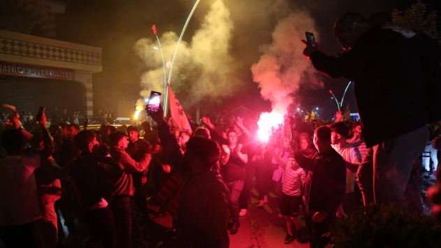Muşspor'un Nesine 2. Lig'e yükselmesi kentte sevinçle karşılandı