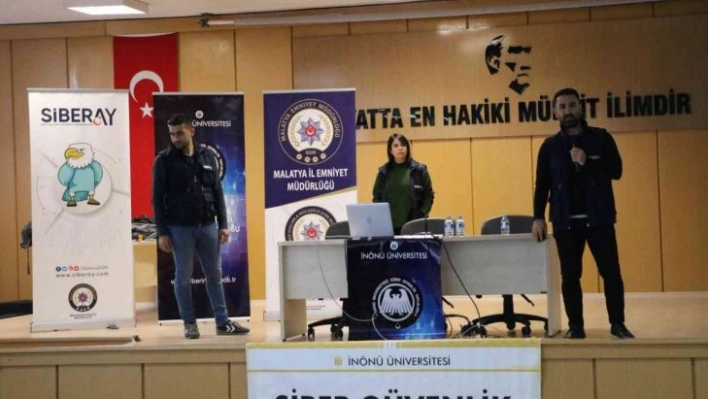 Güvenli İnternet Kullanımı ve Siber Zorbalıklar konferansı