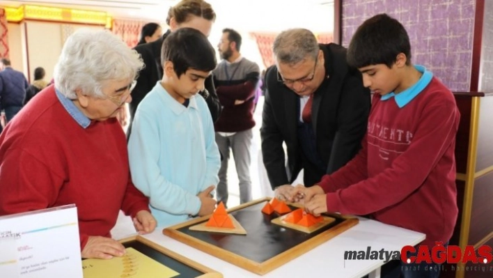 'Herkes için Matematik' sergisi yoğun ilgi gördü