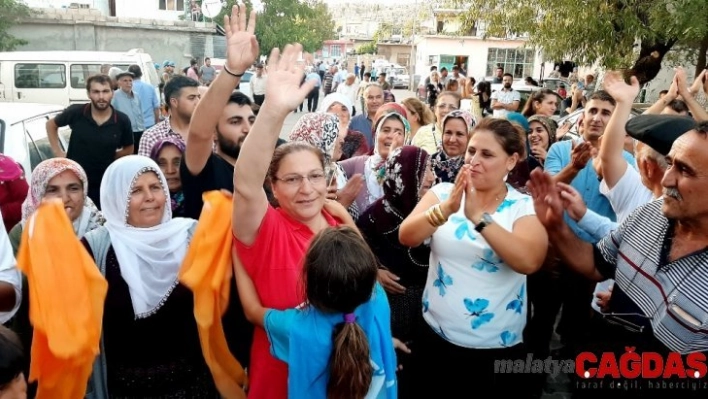 Hükümet Kadın seçimi kazandı