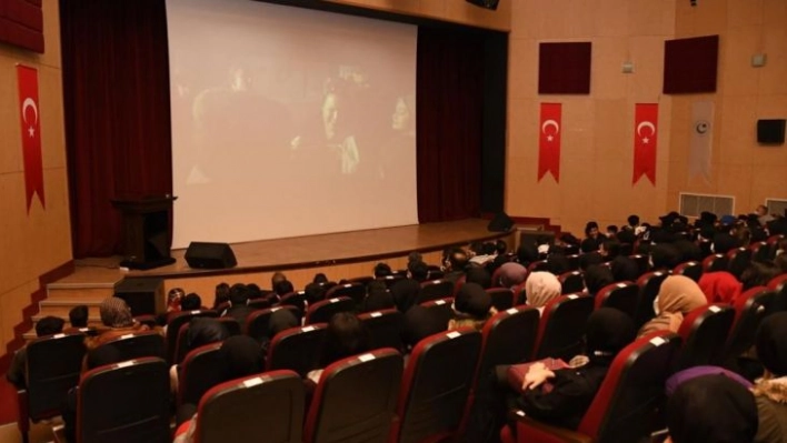 'Kesişme: İyi ki varsın Eren' filmi üniversitede gösterildi