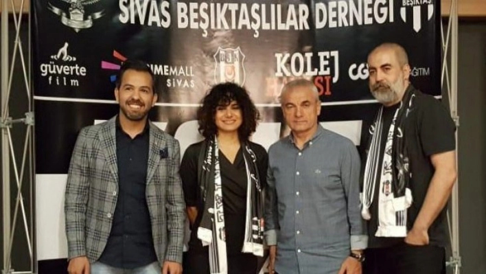 'Kolej Havası' filmi Sivas'ta taraftarla buluştu