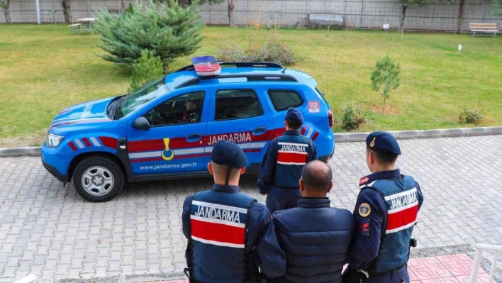 10 ayrı suç kaydı bulunan firari hükümlü mısır tarlasında yakalandı