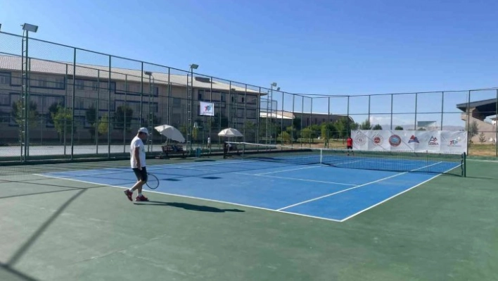 2. Ağrı Dağı Tenis Turnuvası başladı