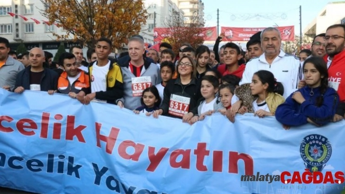 2. Gazi Yarı Maratonu ve Halk Koşusu başladı