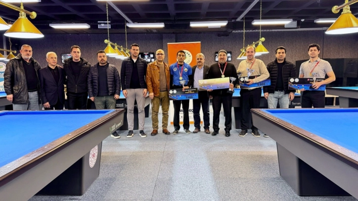 3 Bant Bilardo Turnuvasında Dereceye Girenler Ödüllendirildi