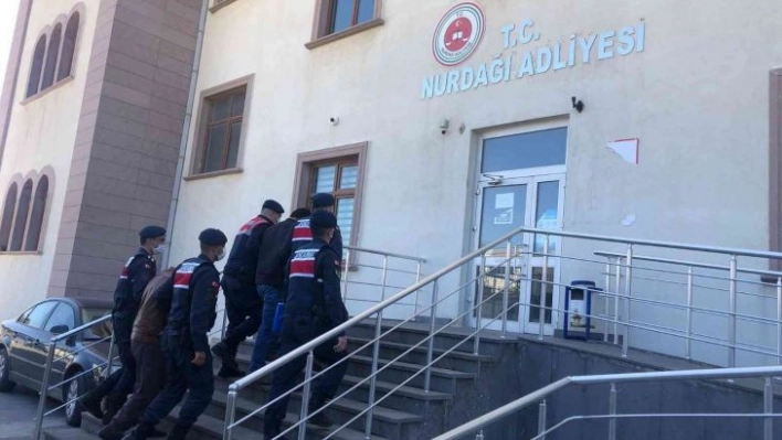 300 bin liralık demir çit çalan şüpheliler JASAT'tan kaçamadı