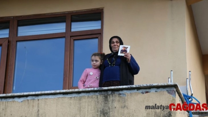 4 yıldır kayıp oğlunun yolunu her gün gözlüyor