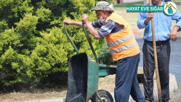 40 derece sıcaklıkta asfalt döküyorlar