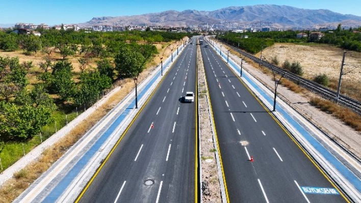 870 Bin Metre Yol Çizgi Çalışması Yapıldi