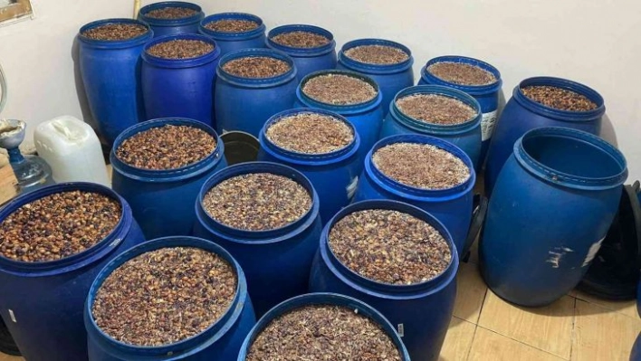 Adana'da 'Zehir' operasyonunda 9 bin 467 litre sahte içki ele geçirildi