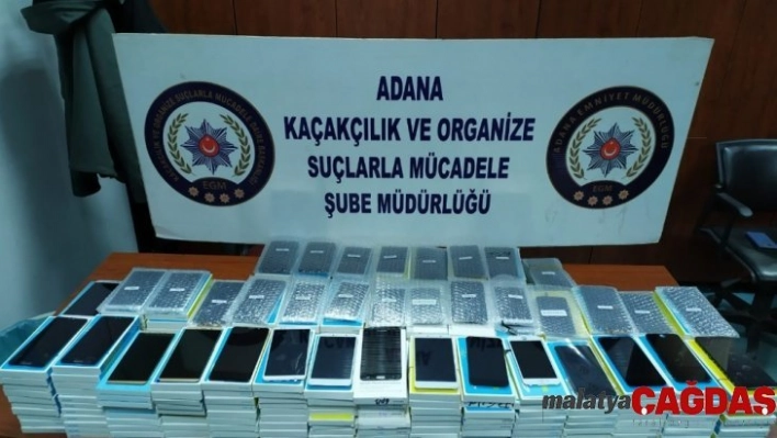 Adana'da 65 bin liralık kaçak telefon ele geçirildi