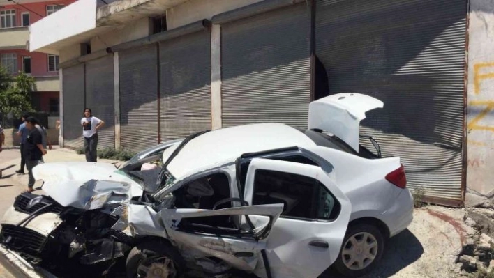 Adana'da trafik kazası: 1 ölü, 1 yaralı