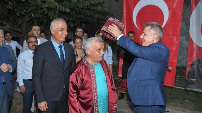 Adana'da yılın ahisine kaftanını Vali Elban giydirdi