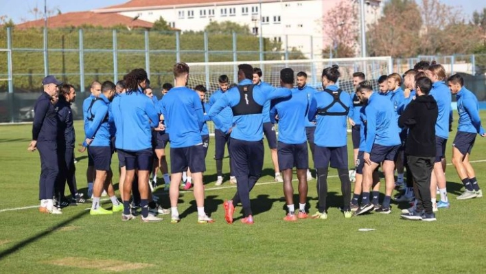 Adana Demirspor'da Beşiktaş hazırlıkları başladı