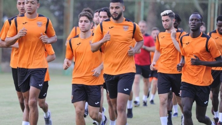 Adanaspor bayramın ikinci günü top başı yaptı