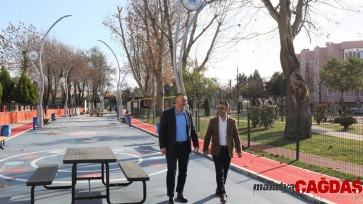 Adapazarı'nın 39 mahallesinde çocuk ve spor parkları tamamlandı