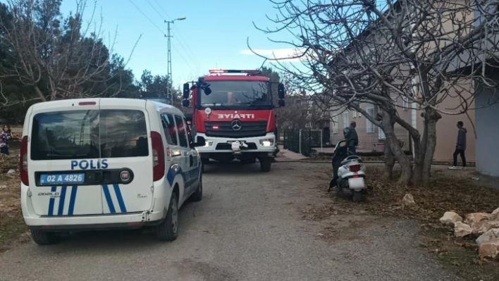 Adıyaman'da, çatı yangını korkuttu